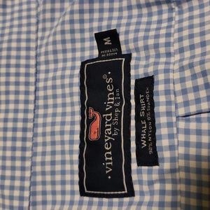 Like new Vineyard Vines checked blue whale shirt performance fabric, size medium